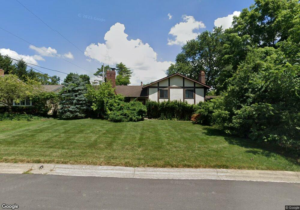 1040 Stoney Creek Rd, Columbus, OH 43235 - photo 1