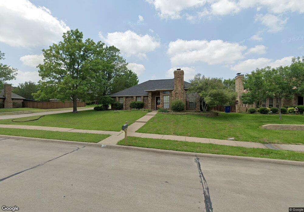 1606 W Jamestown Dr, Ennis, TX 75119 - photo 1