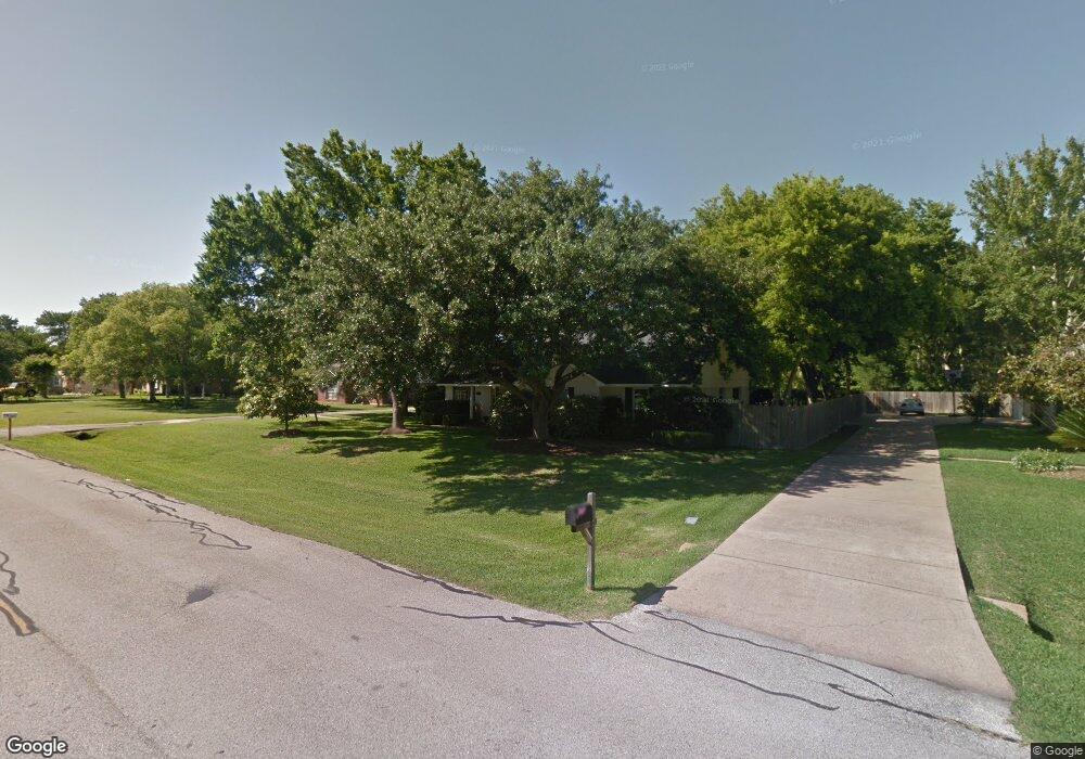 2303 Butler Dr, Friendswood, TX 77546 - photo 1