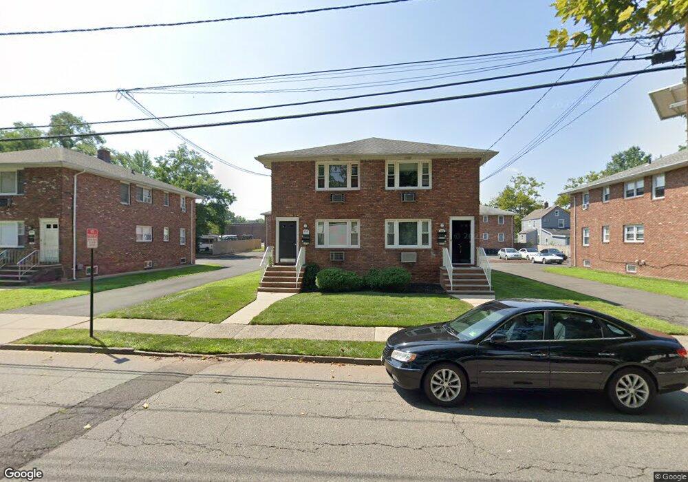 557 W Hazelwood Ave, Rahway, NJ 07065 - photo 1