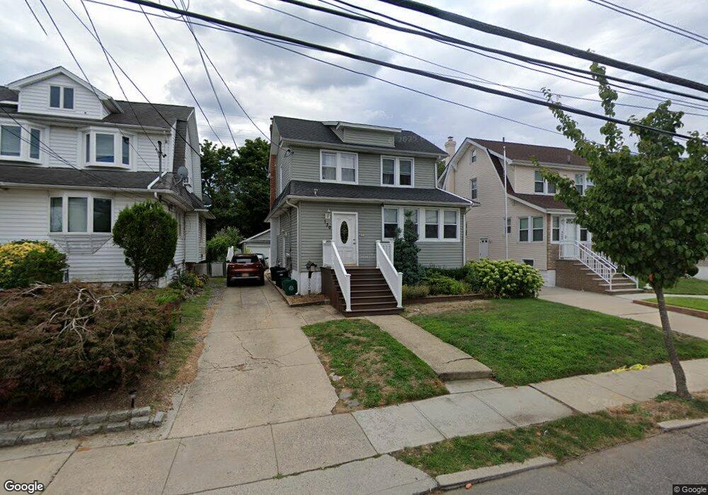 130 Lyon Place, Lynbrook, NY 11563 - photo 1