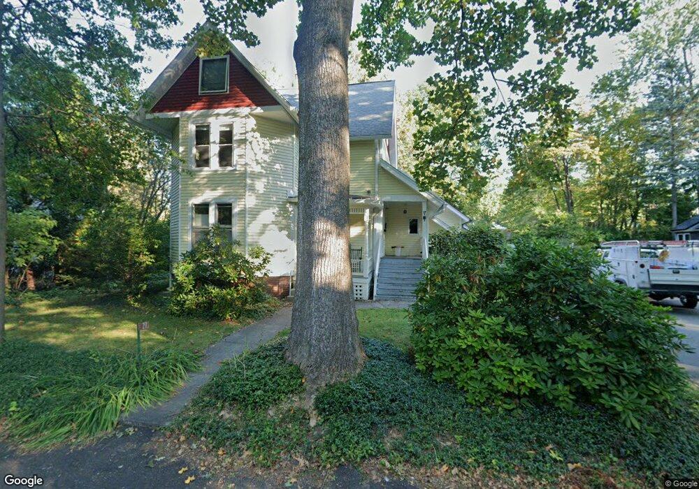 27 Gaylord St, Amherst, MA 01002 - photo 1