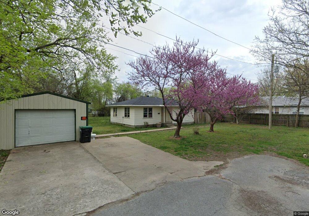 502 E Cherrie St, Tahlequah, OK 74464 - photo 1