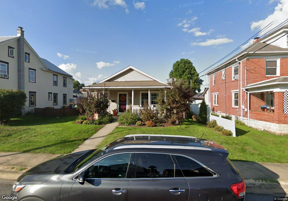 214 W Chestnut St, Selinsgrove, PA 17870 - photo 1