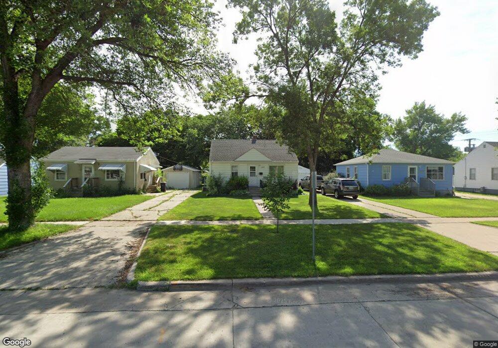 1622 14th St S, Fargo, ND 58103 - photo 1
