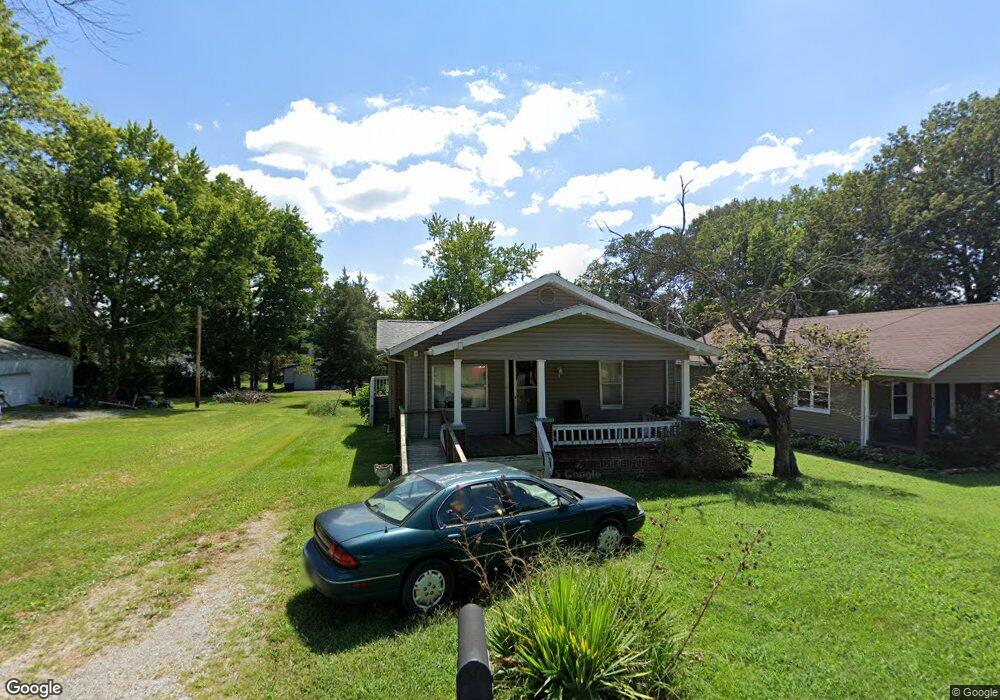 1013 Cedar St, Harrisburg, IL 62946 - photo 1