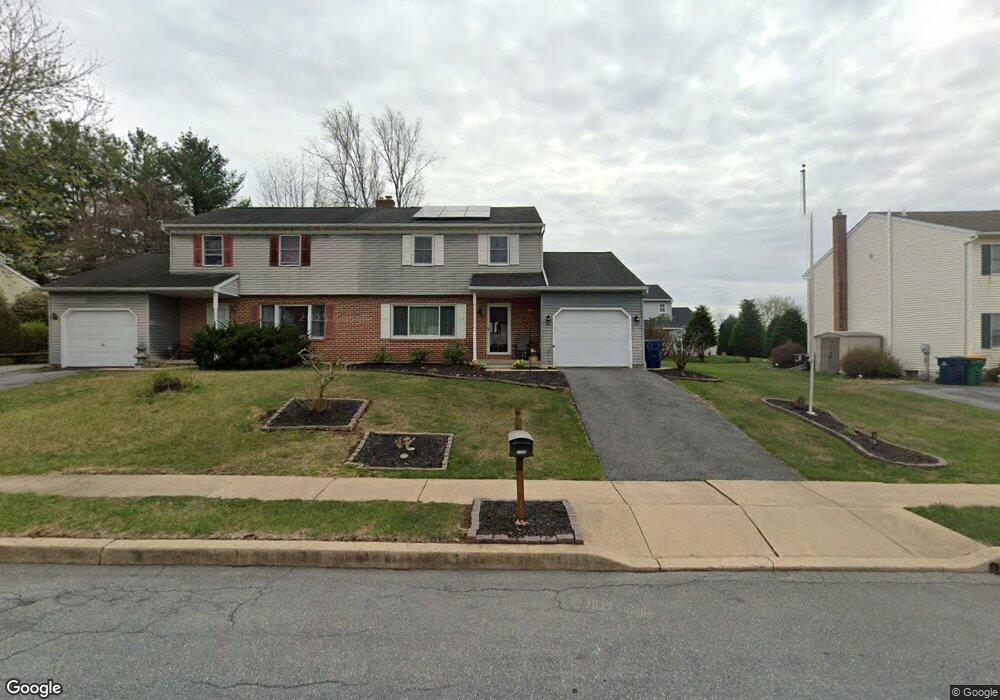 1778 Acorn Dr, Reading, PA 19608 - photo 1