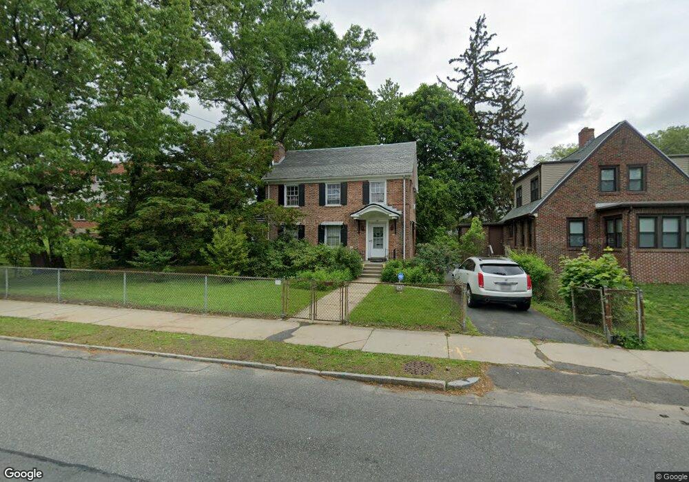 468 Alden St, Springfield, MA 01109 - photo 1