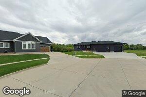 125 Kestrel Cir, Waterloo, IA 50701