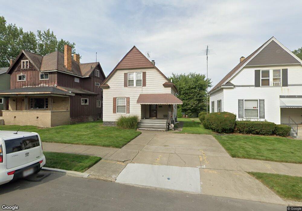 656 Spruce Ave, Sharon, PA 16146 - photo 1