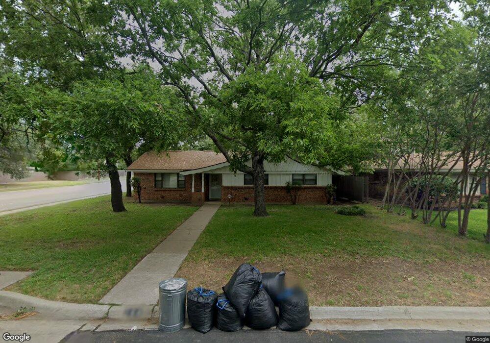 744 W Cheryl Ave, Hurst, TX 76053 - photo 1