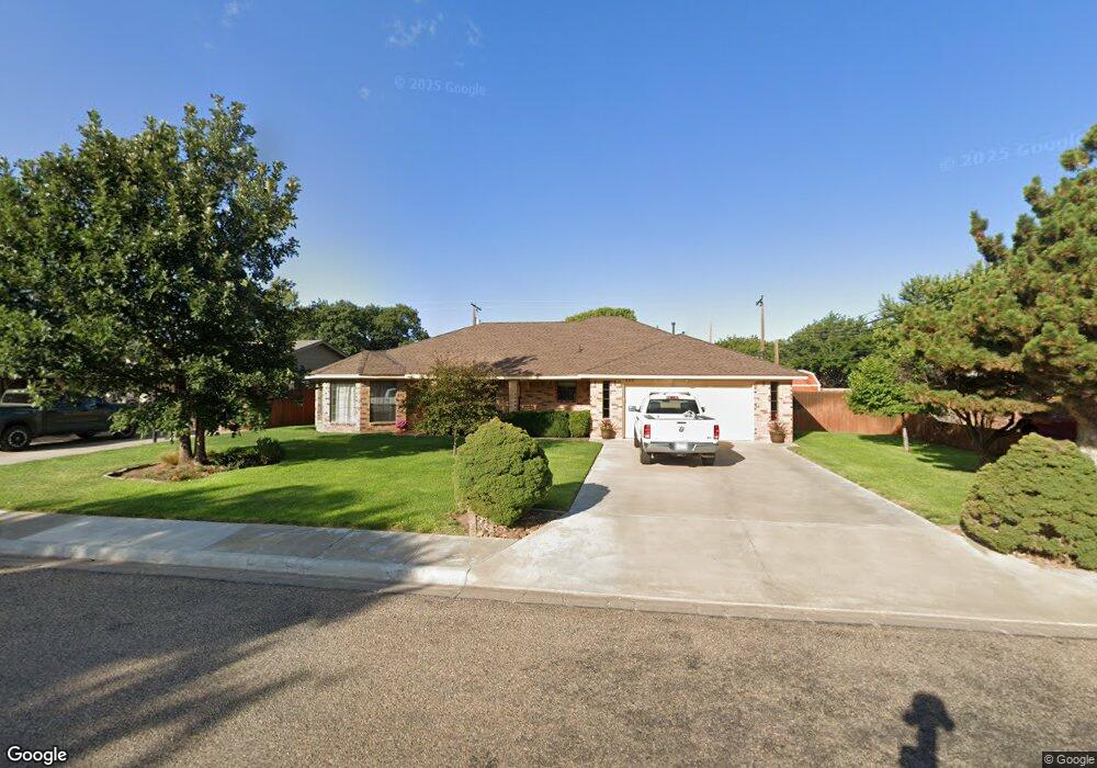 808 Bennett Dr, Dumas, TX 79029 - photo 1