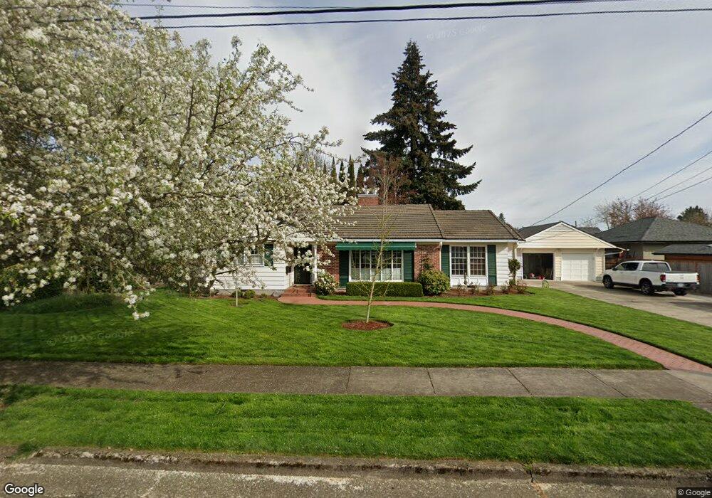 1213 10th Ave SW, Albany, OR 97321 - photo 1