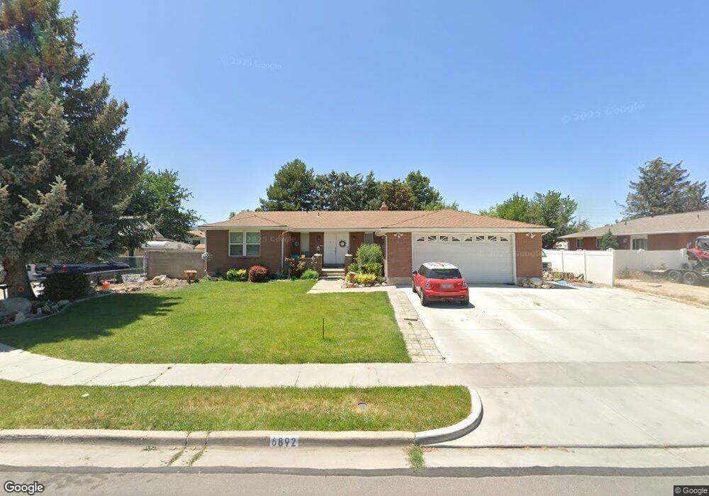 6892 S 2570 W, West Jordan, UT 84084 - photo 1