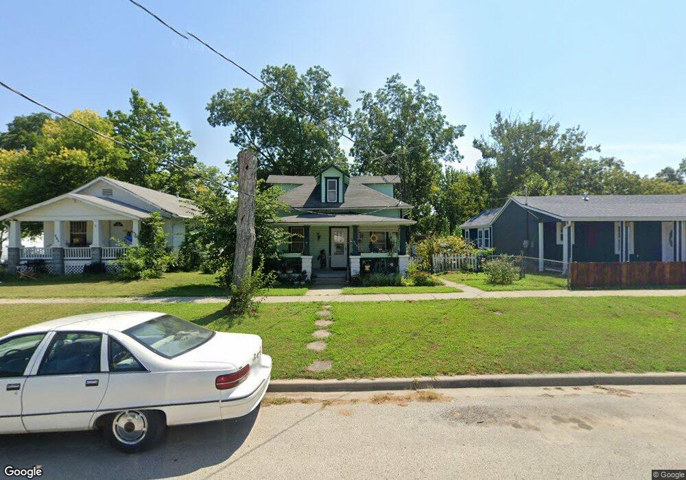 315 9th St, Osawatomie, KS 66064 - photo 1