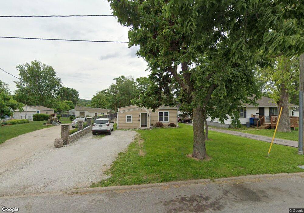 2121 E 23rd St, Des Moines, IA 50317 - photo 1