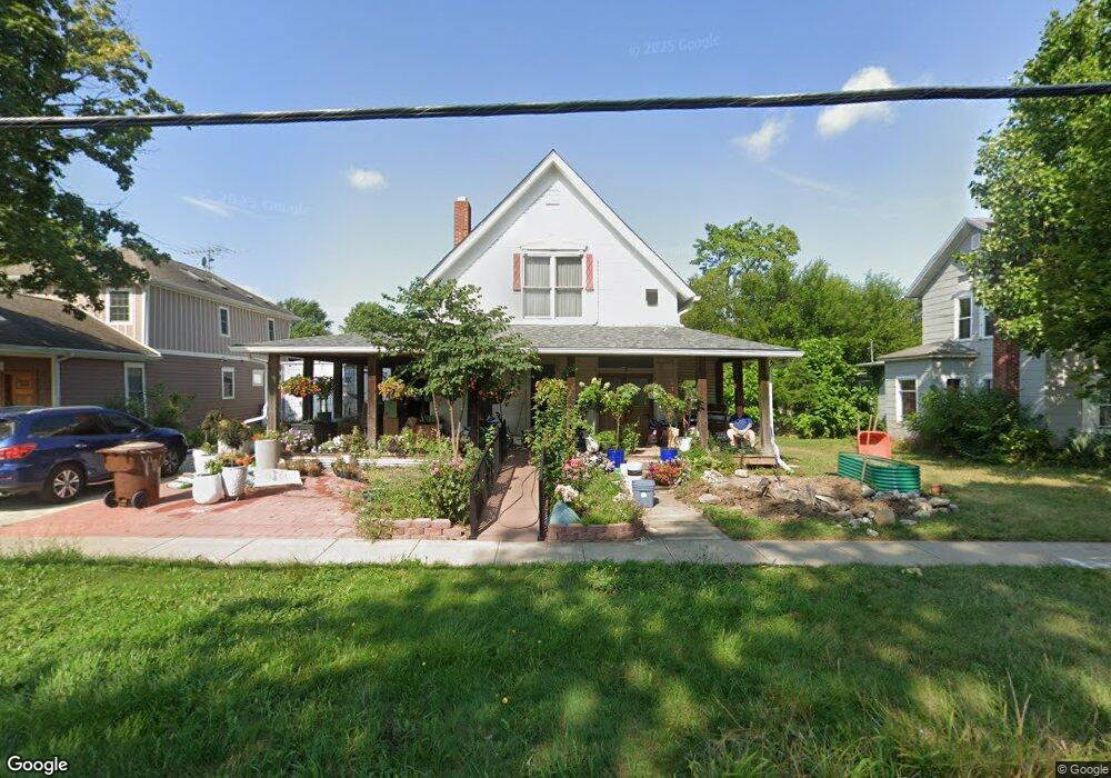 304 S Elm St, Three Oaks, MI 49128 - photo 1