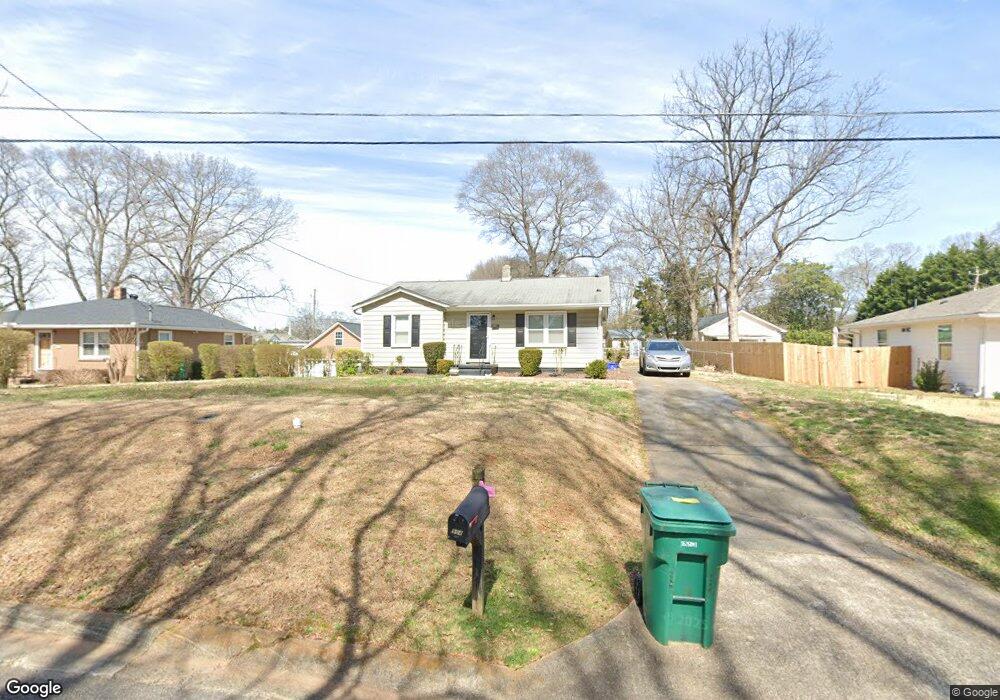 904 Sharon Cir SE, Smyrna, GA 30080 - photo 1