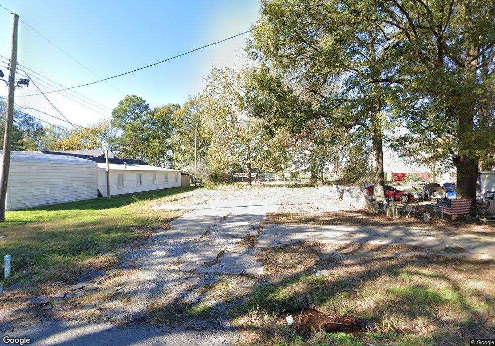 306 S Columbus St, Stuttgart, AR 72160 - photo 1