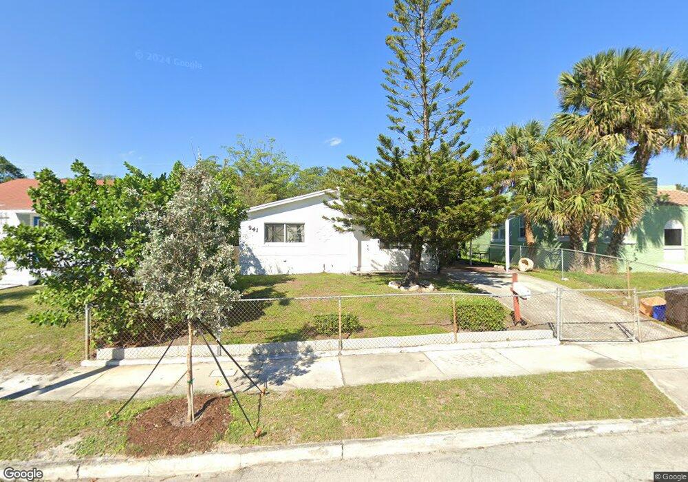 941 39th St, West Palm Beach, FL 33407 - photo 1