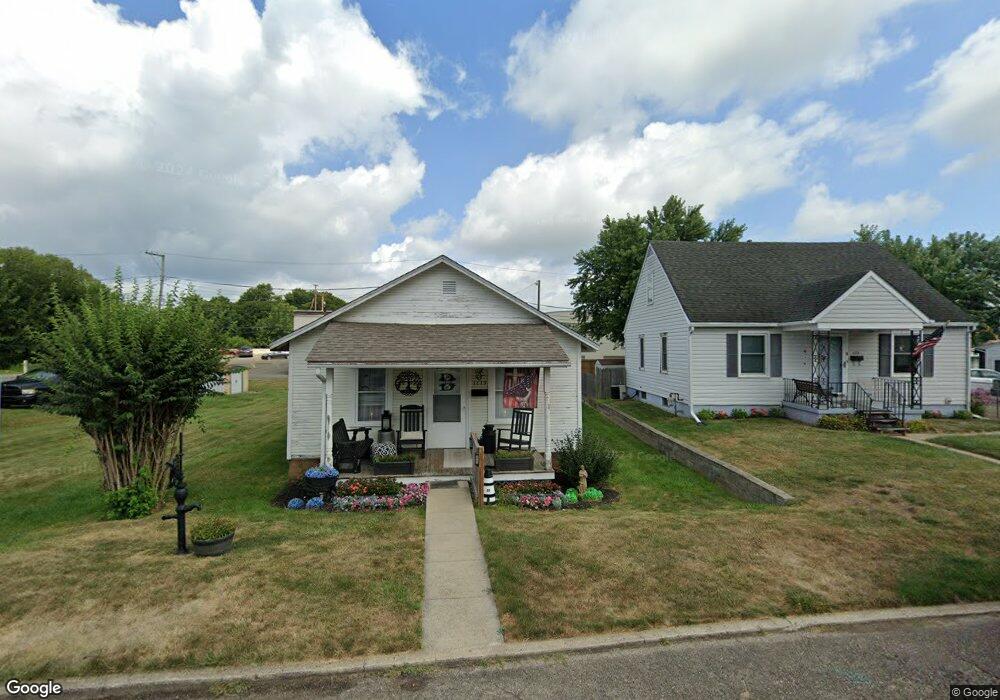 1113 E Chestnut St, Lancaster, OH 43130 - photo 1