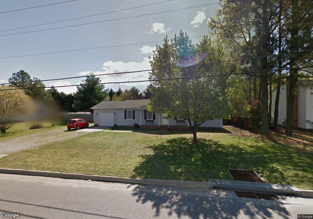 1030 Thompson Ave, West Point, VA 23181 - photo 1