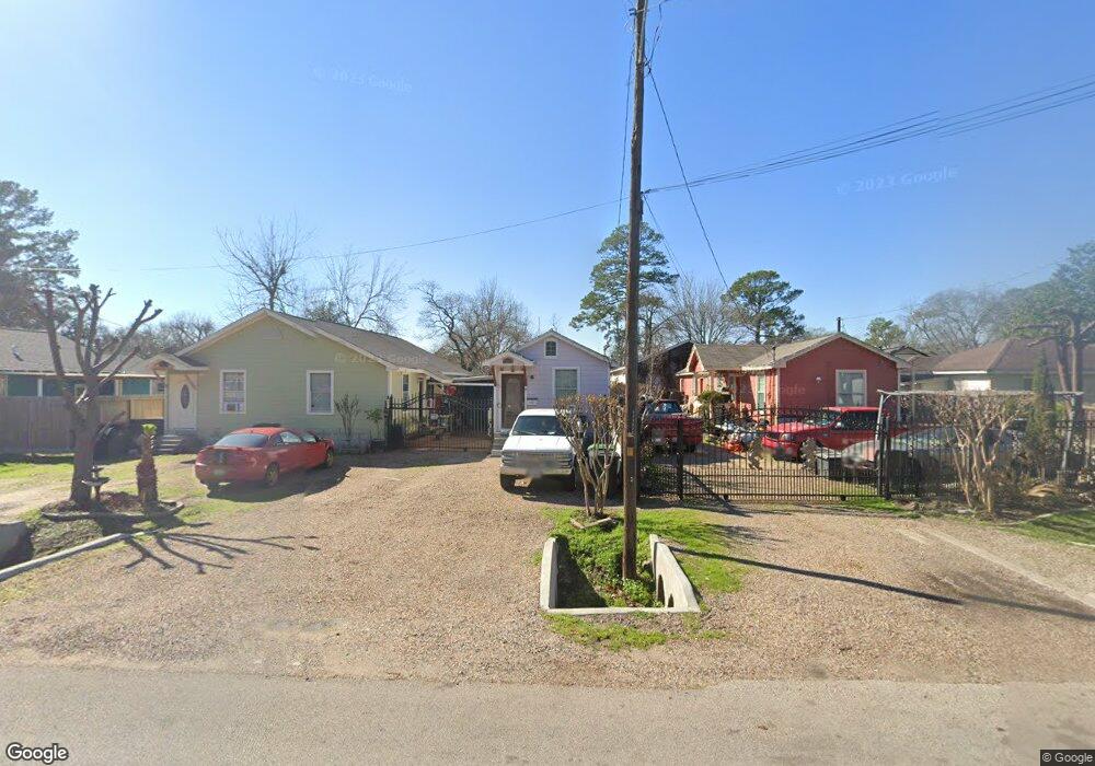 7205 Helmers St, Houston, TX 77022 - photo 1