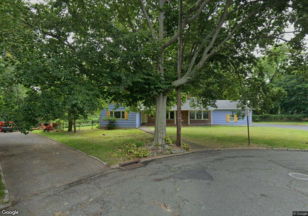 9 Linden Ct, West Orange, NJ 07052 - photo 1