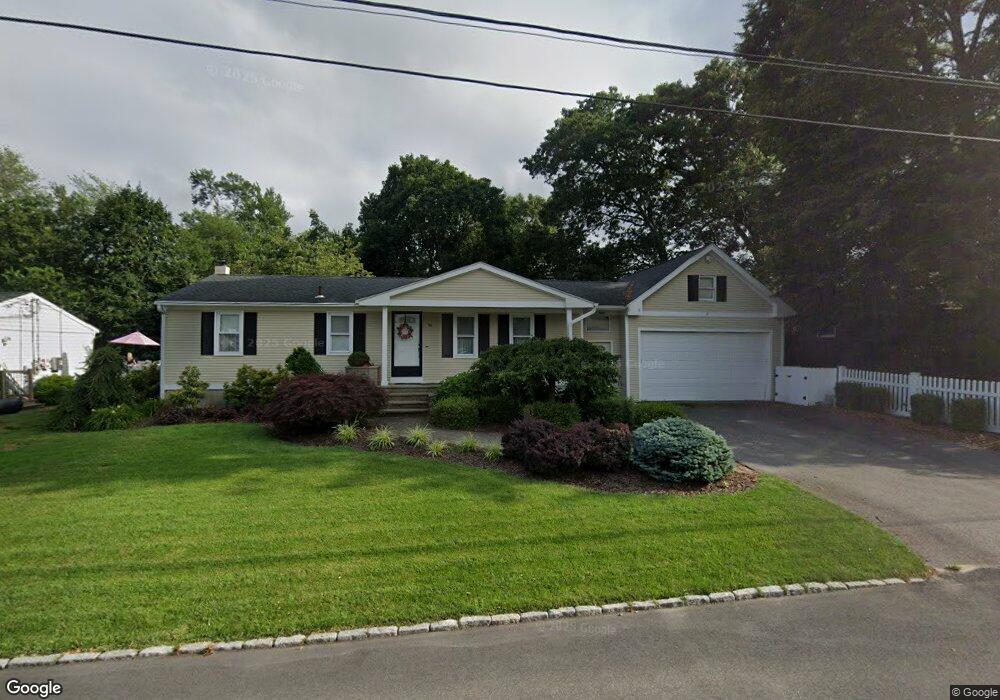 96 Hollow Tree Dr, Cranston, RI 02920 - photo 1