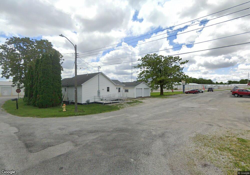 1020 N 15th St, Mattoon, IL 61938 - photo 1