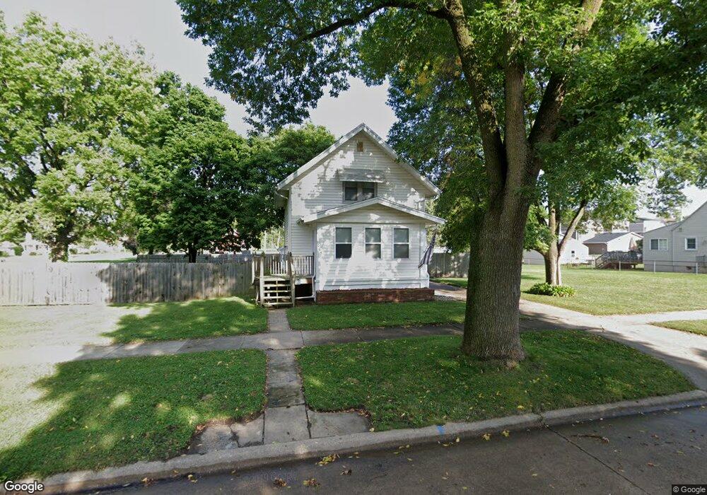 1665 8th St NW, Cedar Rapids, IA 52405 - photo 1