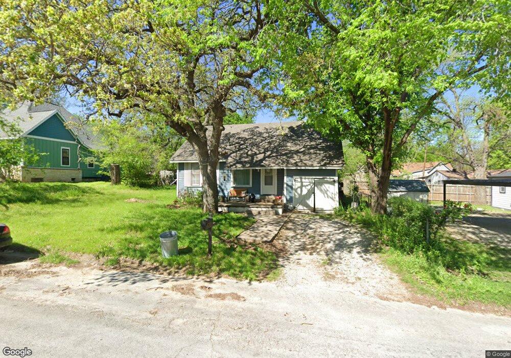 315 N Alamo St, Weatherford, TX 76086 - photo 1