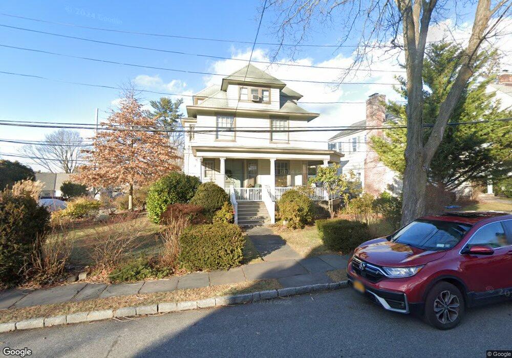 19 Hobart St, Bronxville, NY 10708 - photo 1