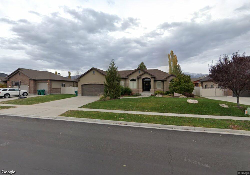 821 Pebble Brook Ln, Layton, UT 84041 - photo 1