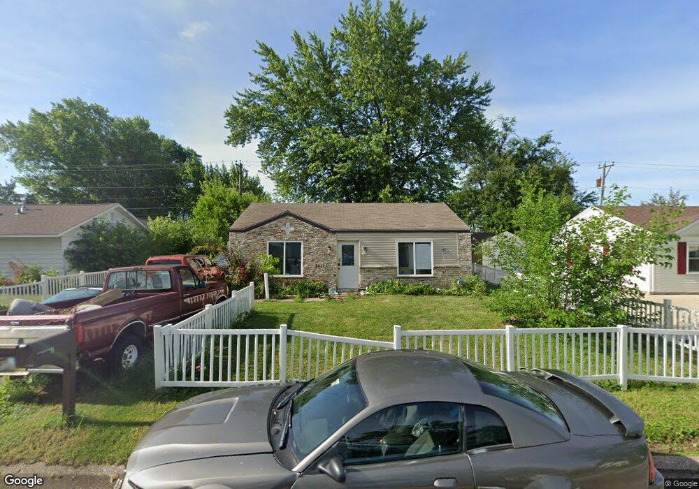 2411 W 67th St, Davenport, IA 52806 - photo 1