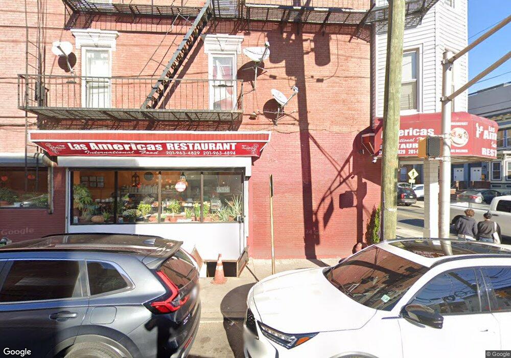 381 Summit Ave unit 1, Jersey City, NJ 07306 - photo 1