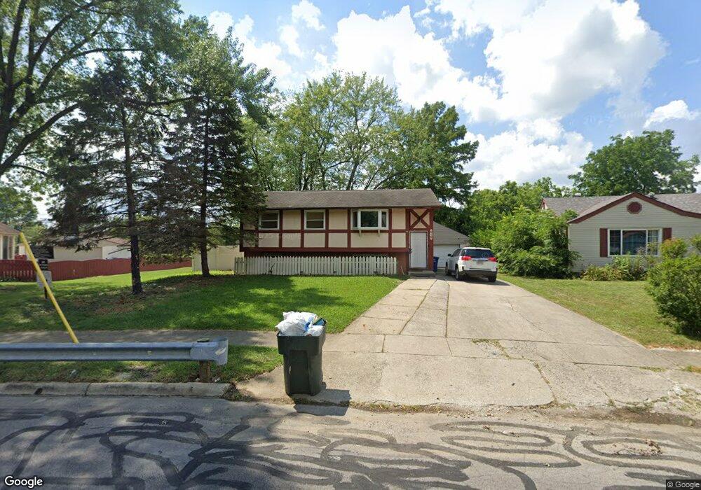 919 Holly Hill Dr, Columbus, OH 43228 - photo 1