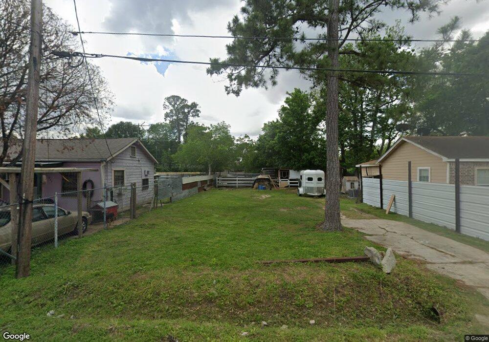 859 Chas Ln, Houston, TX 77091 - photo 1