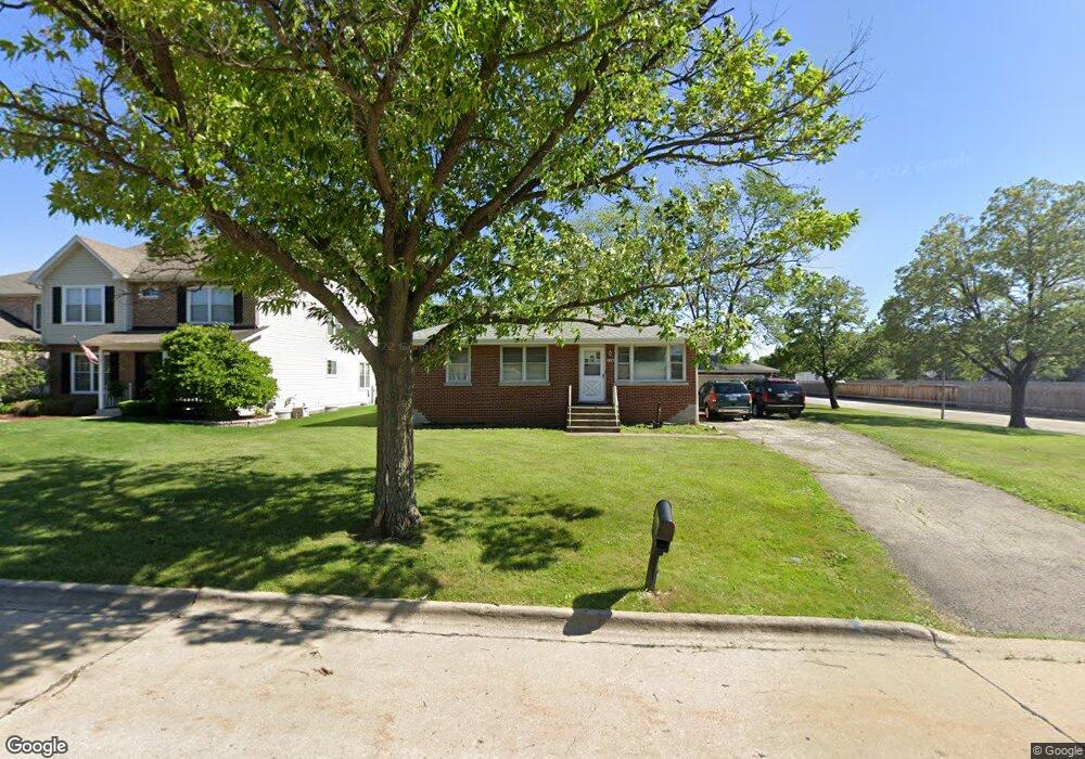 660 W Crockett Ave, Elmhurst, IL 60126 - photo 1