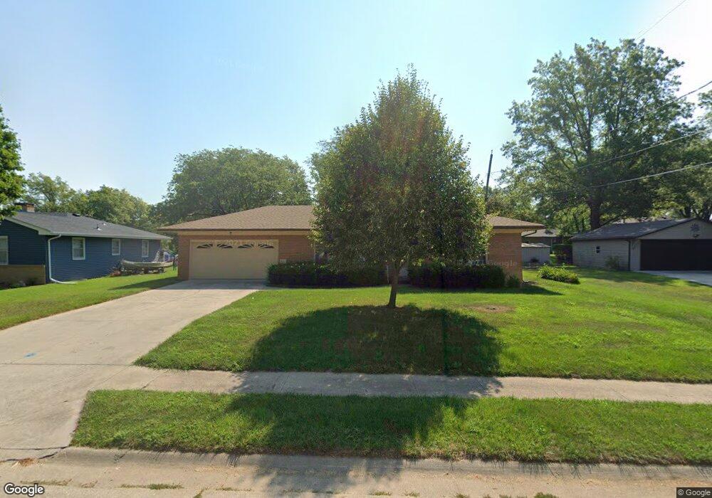 1209 Johnson Dr, Shenandoah, IA 51601 - photo 1