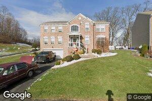 301 Chanticleer Cir, New Stanton, PA 15672