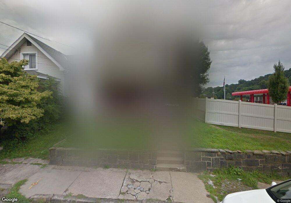 717 Bridge St, New Kensington, PA 15068 - photo 1