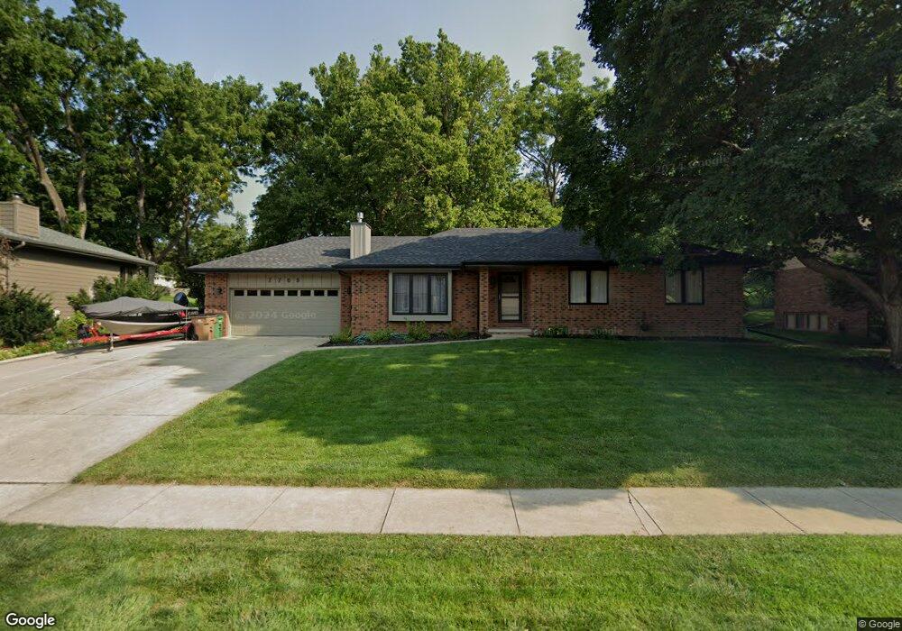 7769 Drake Ct, Clive, IA 50325 - photo 1