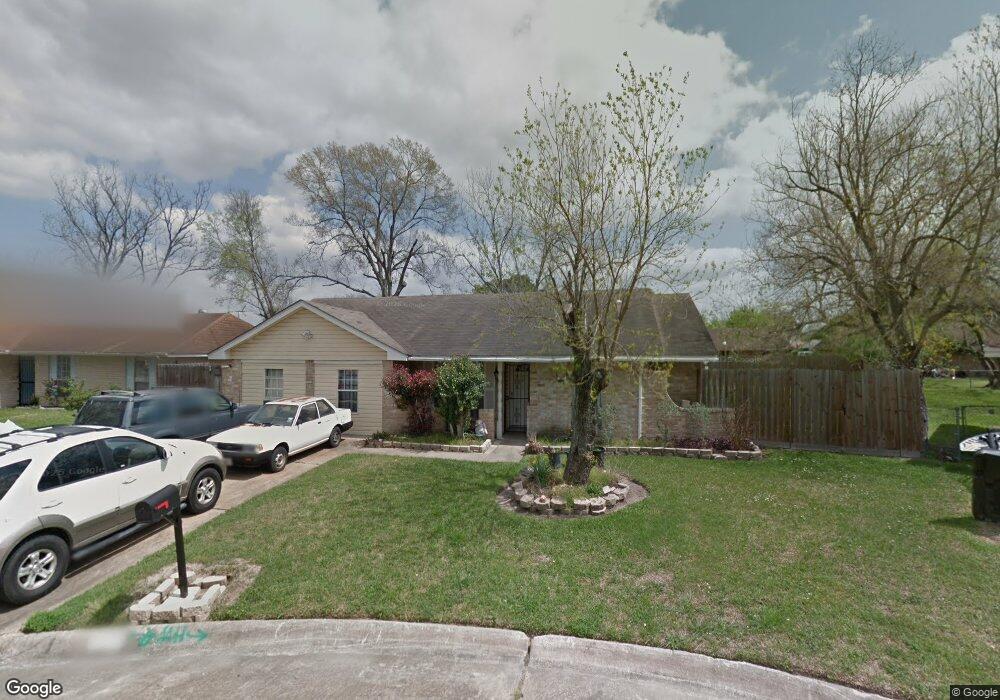 8810 Creeping Vine Ln, Houston, TX 77088 - photo 1