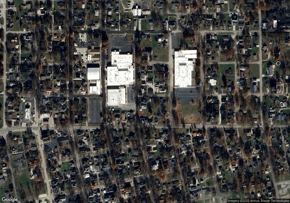 922 6th St, Covington, IN 47932 - photo 1