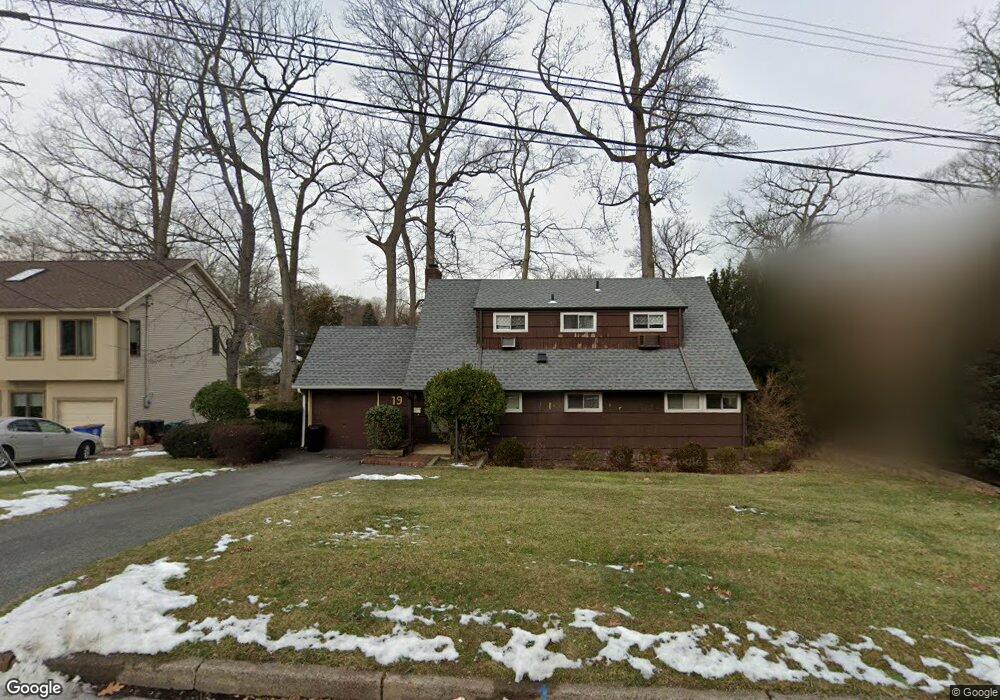 19 Lylewood Dr, Tenafly, NJ 07670 - photo 1