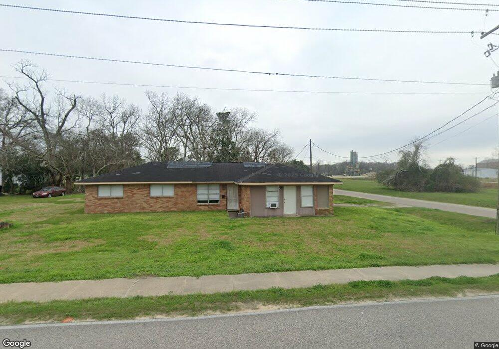 517 N 2nd St, Alvin, TX 77511 - photo 1