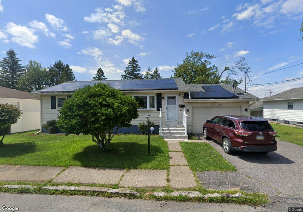 908 Mckinley St, Hazleton, PA 18202 - photo 1