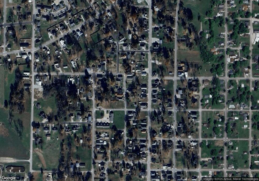 509 Maple St, Bicknell, IN 47512 - photo 1