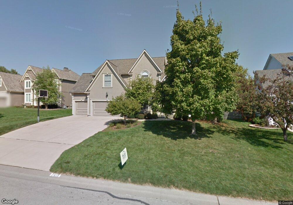 7415 Albervan St, Shawnee, KS 66216 - photo 1